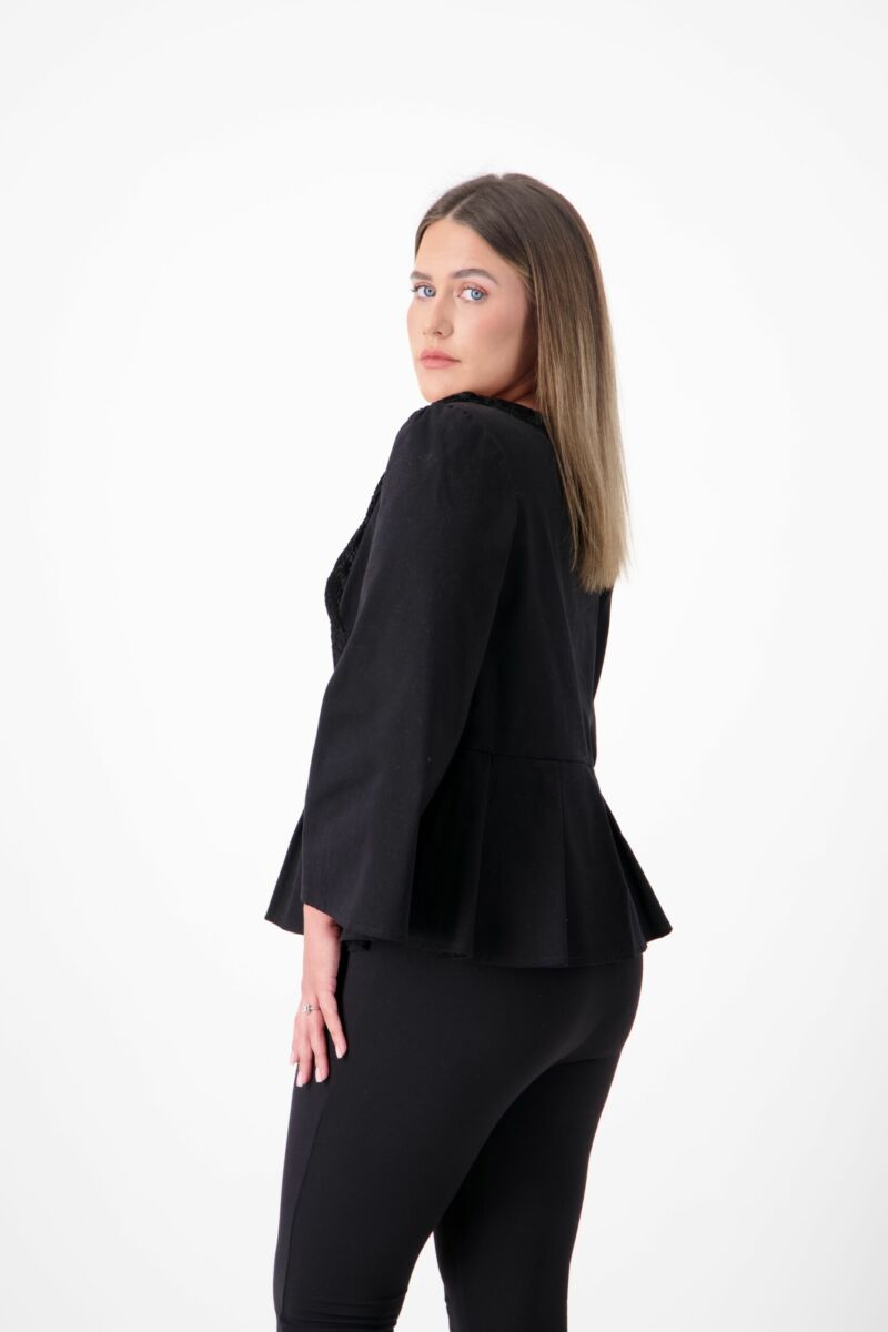 vitrine-ritege-mannequin-morgane