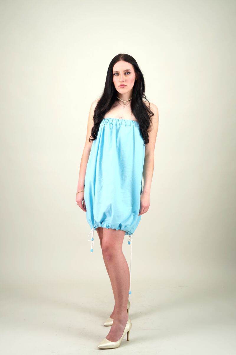 vitrine-malayanne-bonbon-bleu-paula-plein-pied
