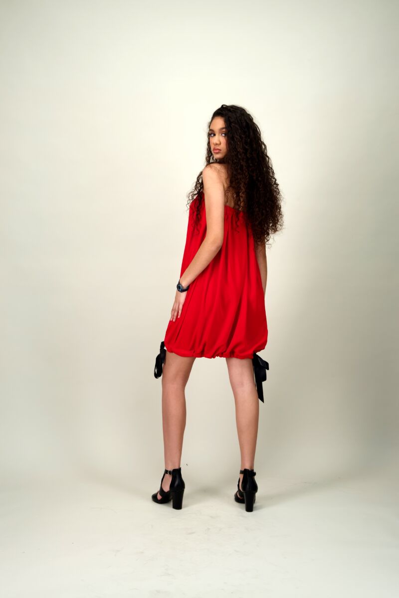 vitrine-malayanne-dos-bonbon-rouge